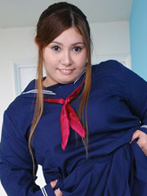 青山ローズの顔写真