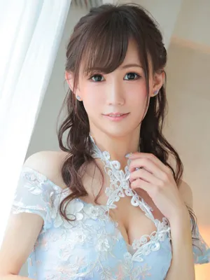 美咲かえで