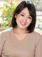 入山やよいの顔写真